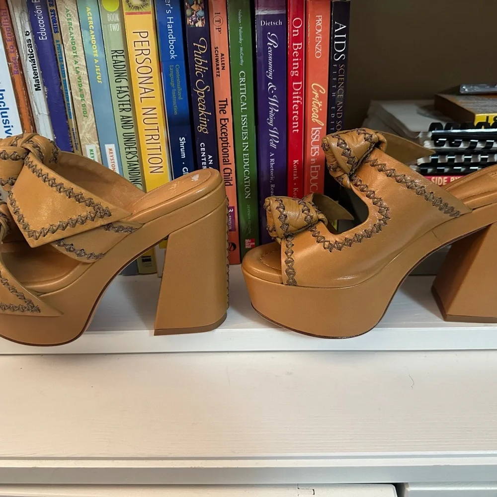 Alexander Birman Tan Platform with Bow Detail - Women